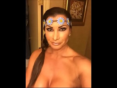 Naked skinny arab woman